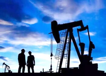 Oil Hits Three-Year High Above $86, Then Pulls Back