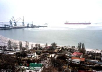 Ukrainian Port City of Mariupol Comes Under Fire