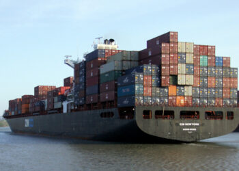 ZIM Charters Thirteen Containerships from Navios Maritime Partners