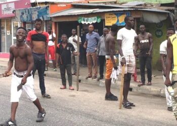 Hoodlums On Rampage In Enugu, Shoot Police, Customs Officers On Duty