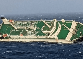 Iran Rescues 29 Crew from Ro/Ro Sinking in the Persian Gulf