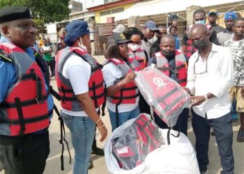 NIWA Distributes Life Jackets To Boat Operators In Lagos