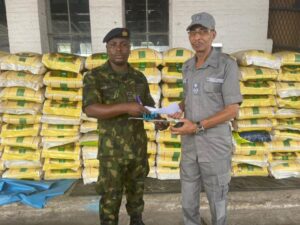 Handing-over-smuggled-rice