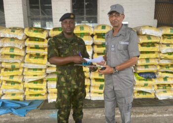 Navy Hand Over 252 Bags Of Rice, 24 Drums Of Oil To Custom, NSCDC