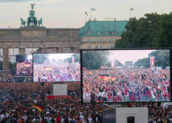World Cup Public Viewing Can Spread COVID-19 Faster, Virologist Warns