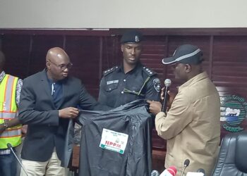 Advises Automation In Toll Collection At Ports, Donates Safety Materials