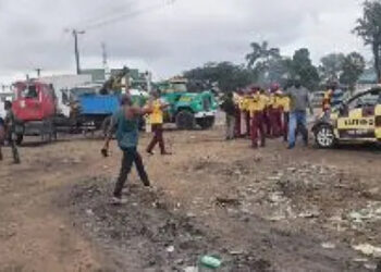 LASG Impounds 40 Trailers Under Bridges, To Prosecute Owners