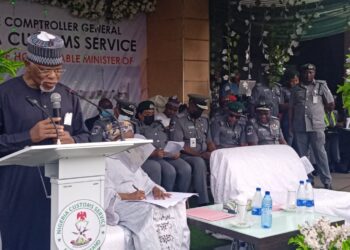 FG Commissions Three Mobile Scanners To Checkmate Importation Of Arms, Others