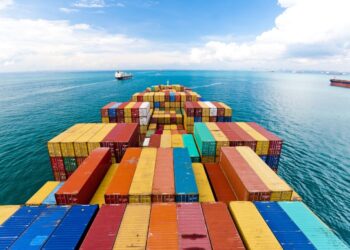 Global Pool Of Shipping Containers To Decline For The First Time In 14 Years