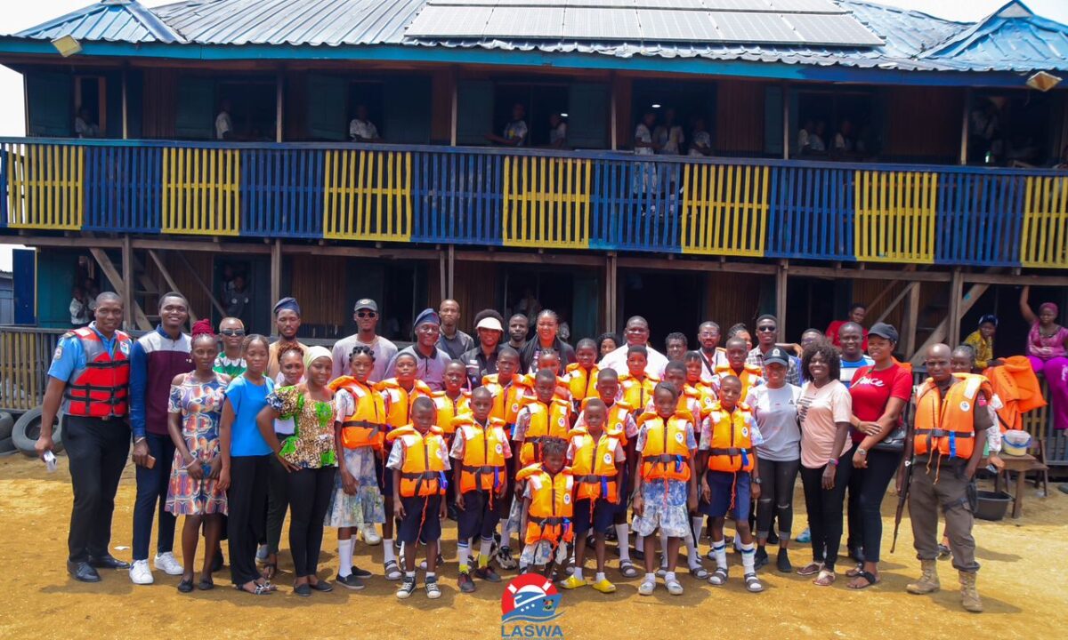 LASWA Donates Lifejackets