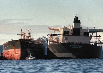 SHIPTALK:  What Are “Let Go” and “Walk Back” Ship Anchoring Methods?