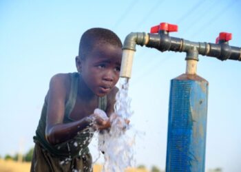 Common Issues About Water: Should You Drink Water First Thing in the Morning?