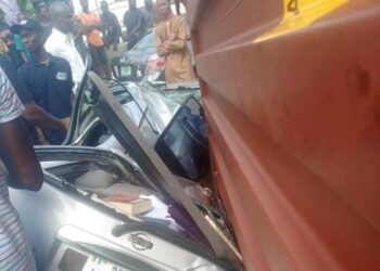 Falling Container Kills Woman Inside Her Car In Lagos Traffic