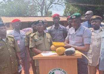 Apapa Decorates 14 Comptrollers, Others As ACG Orbih Harps on Professionalism