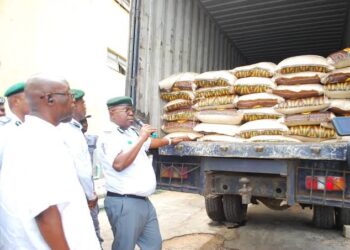 Oyo/Osun Customs intercept 2,030 smuggled bags of rice,167 used tyres