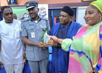 Apapa Customs Boss Breaks Bottlenecks: ANLCA Chairman Hails Reduction of Checkpoints, Demands More Reforms