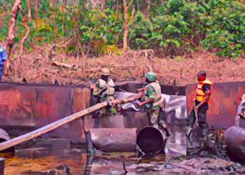 Navy Dismantles 5 Illegal Refining Sites In Delta