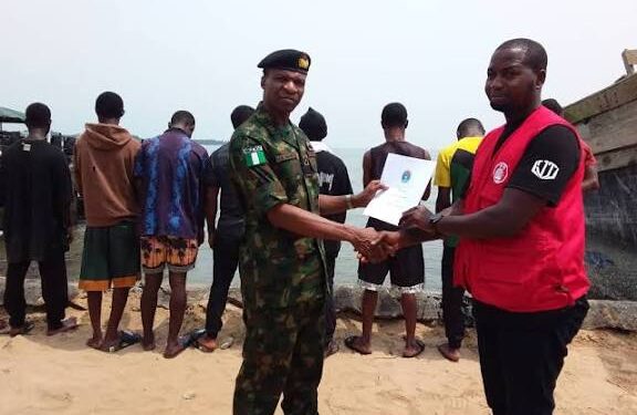 A’Ibom: Navy Hands Over 9 Suspected Oil Thieves To EFCC