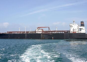 UN Shipping Body Pushes ‘Safe Maritime Corridor’ Plan to Evacuate Ships Trapped West of Hormuz