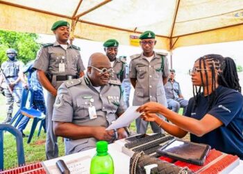 Customs Sponsors Free Eye Care For Personnel In Ogun