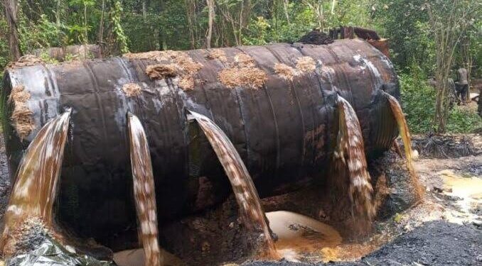Navy Foils Attempt To Reactivate Illegal Refinery In Rivers – News Agency Of Nigeria