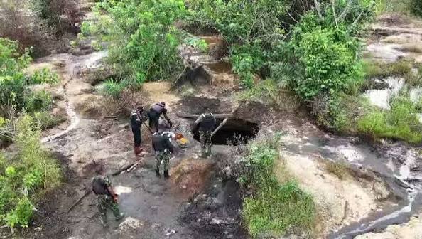 Navy Uncovers 10,000 Litres Of Suspected Crude Oil In Delta